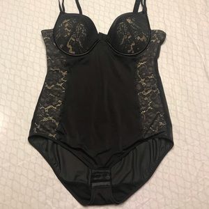 MAIDENFORM Full Body shapewear w/Bra Sz 38B